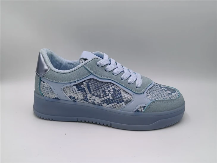Low Sneaker